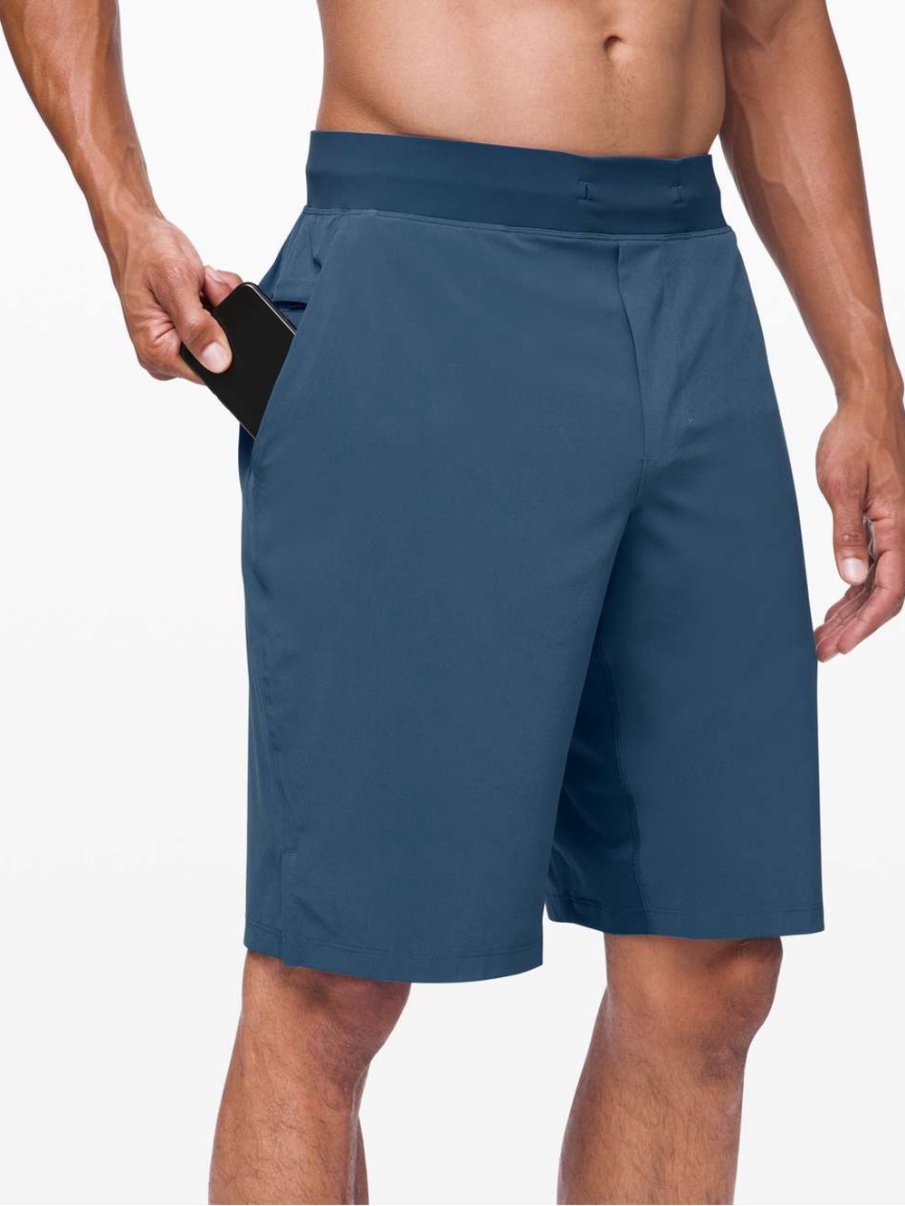 Lululemon T.H.E. Short 11" Linerless size Medium in Code Blue